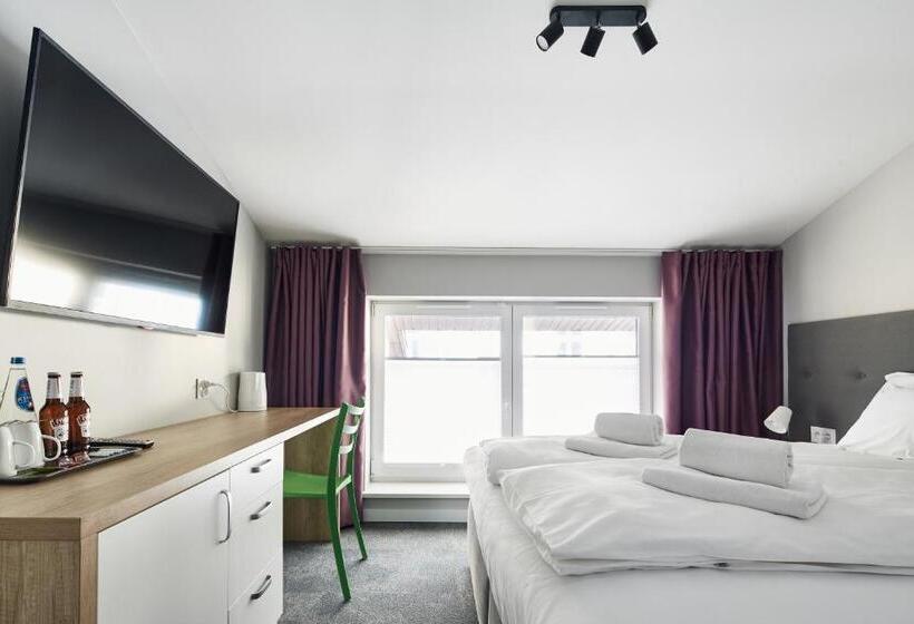 חדר אקונומי, Playroom Apart