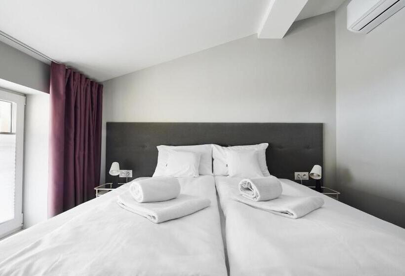 חדר אקונומי, Playroom Apart