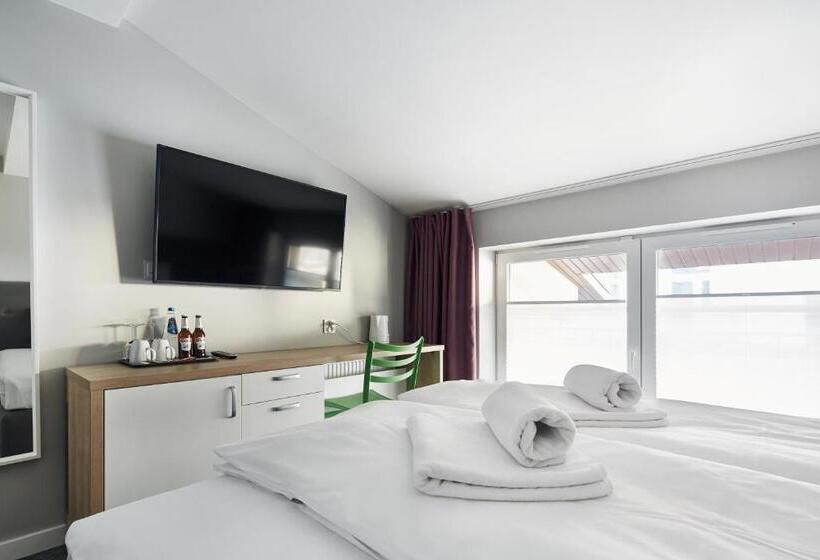 חדר אקונומי, Playroom Apart