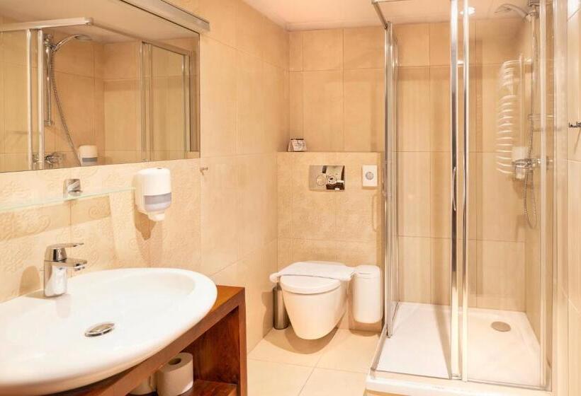 اتاق استاندارد, Residence9