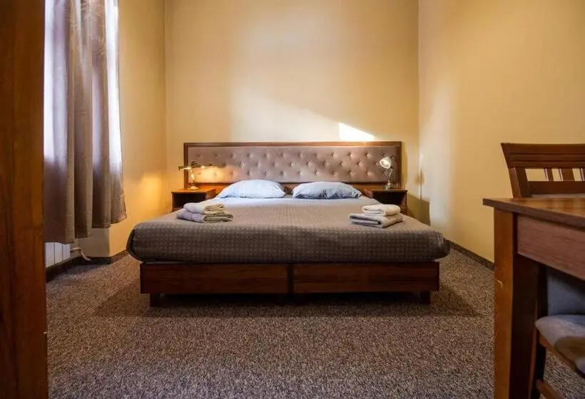Standard Neljän Hengen Huone, Rynek 7 Apartamenty