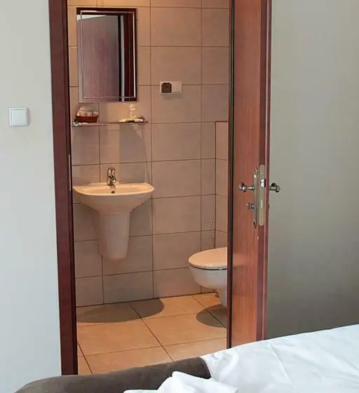 Standard Yhden Hengen Huone, A  Propos Hotel, Restauracja, Club