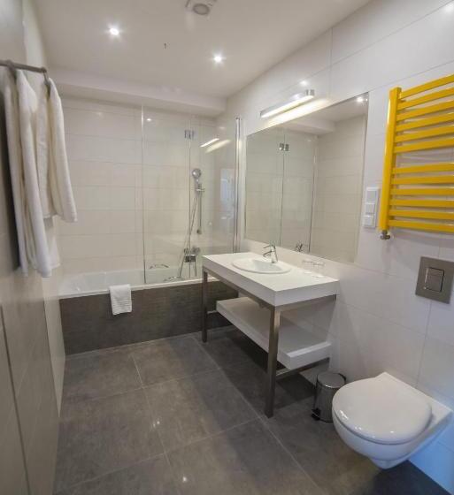 اتاق استاندارد, Arte