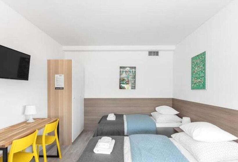 اتاق استاندارد با سرویس بهداشتی مشترک, B&b Sport Rooms