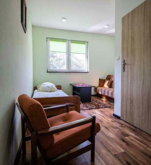 חדר סטנדרט, Kremenaros