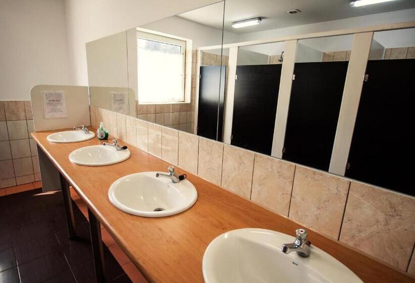 חדר סטנדרט לשלושה עם חדר אמבטיה משוף, Kremenaros