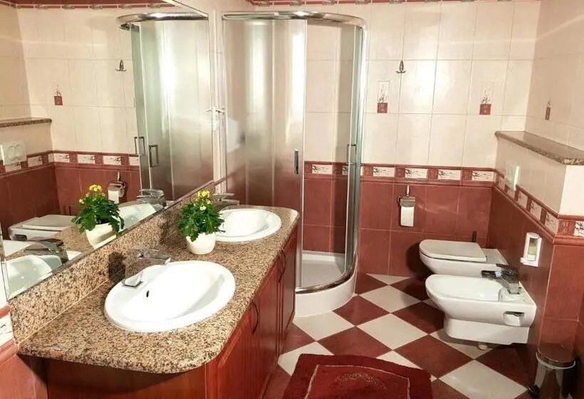 آپارتمان 1 خوابه, Restauracja Hotel Przystan