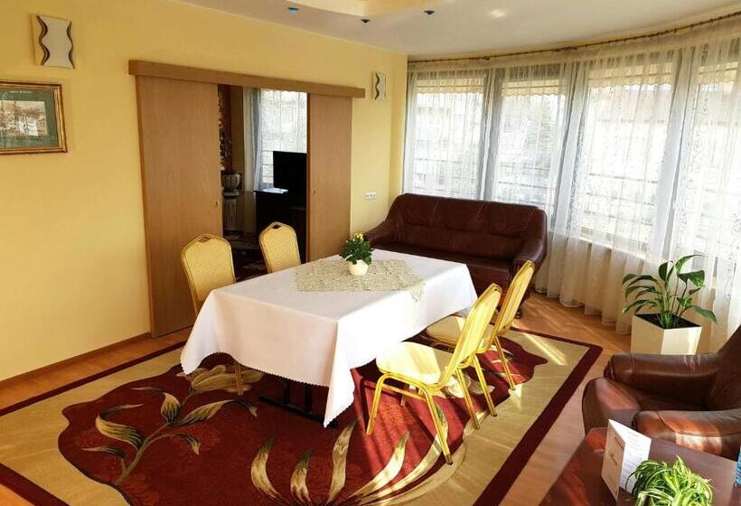 آپارتمان 1 خوابه, Restauracja Hotel Przystan