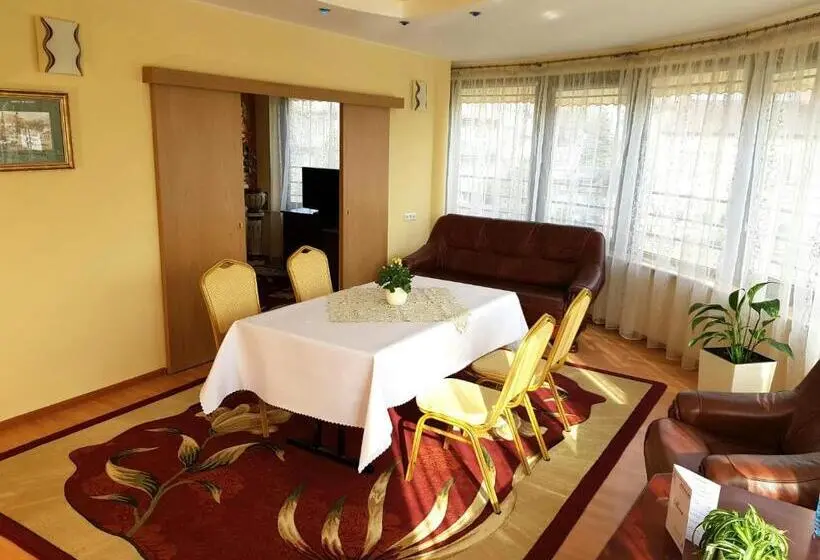 آپارتمان 1 خوابه, Restauracja Hotel Przystan