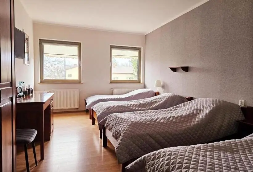 اتاق استاندارد چهار تخته, Restauracja Hotel Przystan