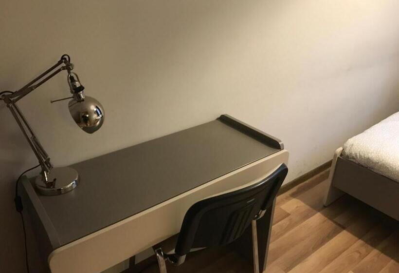 اتاق سوپریور با چشم‌انداز شهر, U Romana