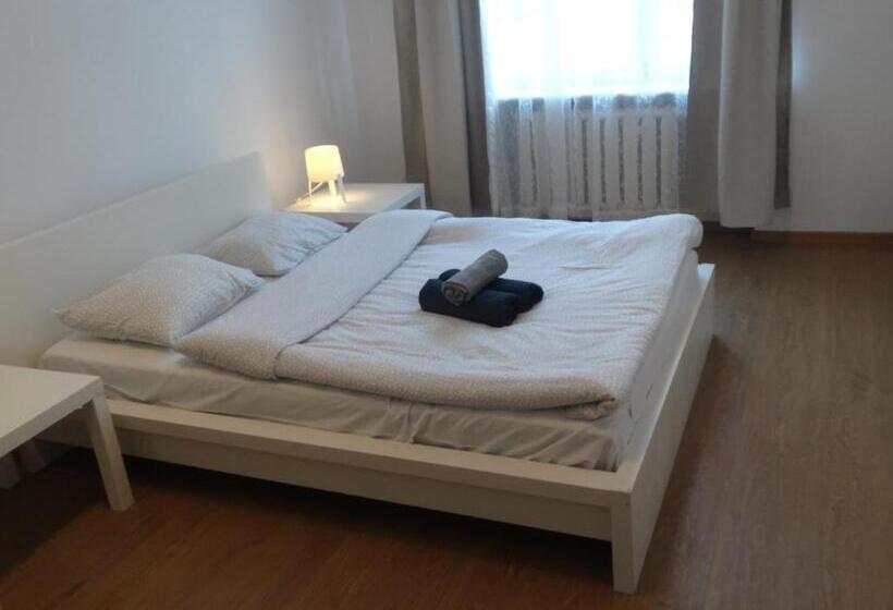 اتاق استاندارد با بالکن, U Romana