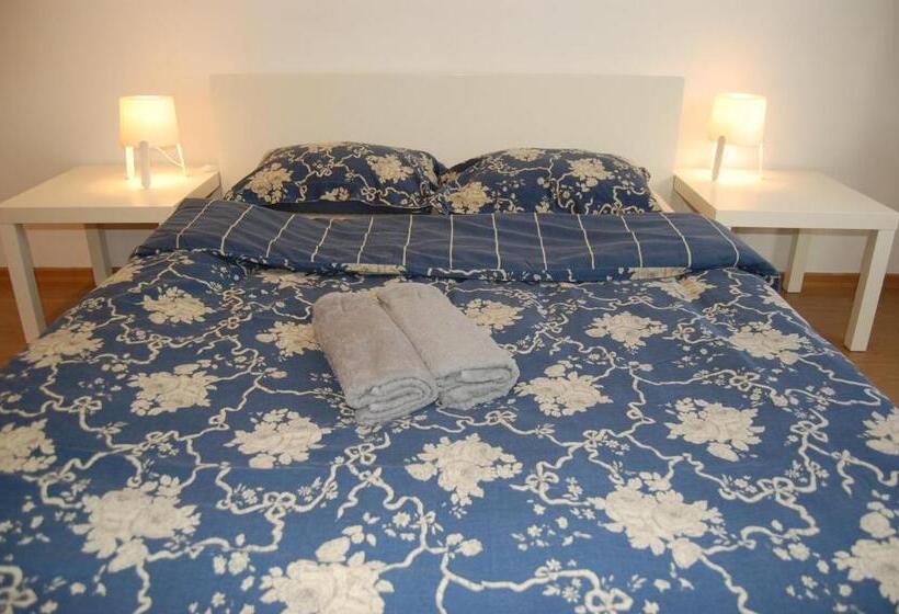 اتاق استاندارد با بالکن, U Romana