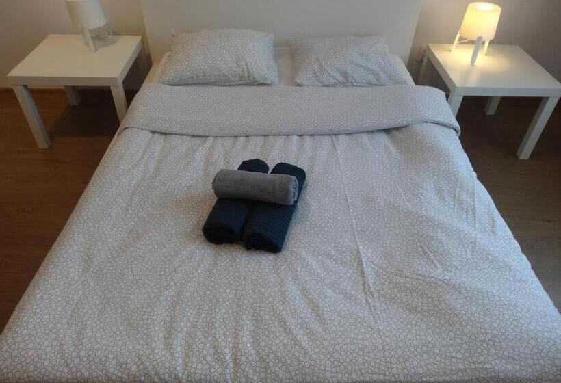 اتاق استاندارد با بالکن, U Romana