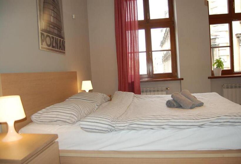 اتاق استاندارد, U Romana