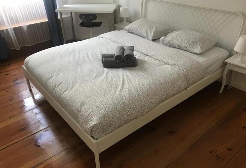 اتاق خانوادگی, U Romana