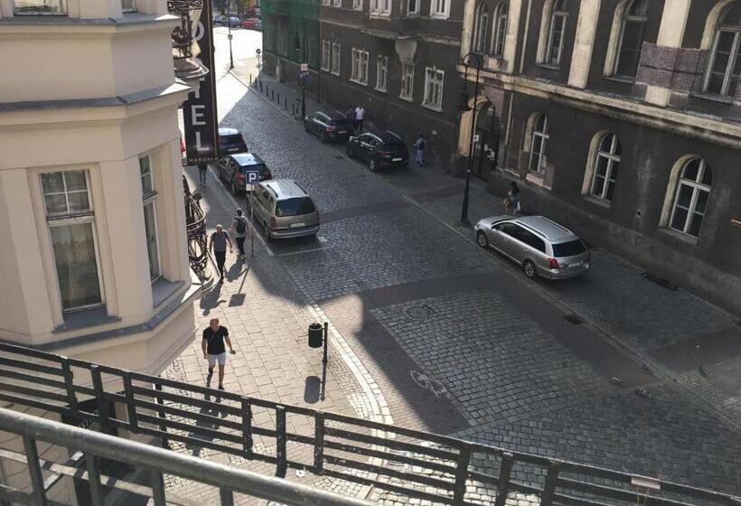 اتاق استاندارد با بالکن, U Romana