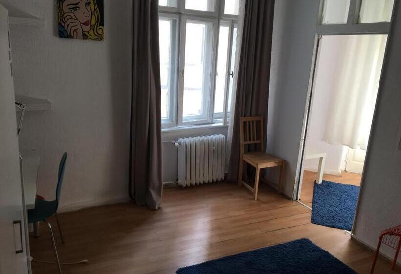 اتاق استاندارد با بالکن, U Romana