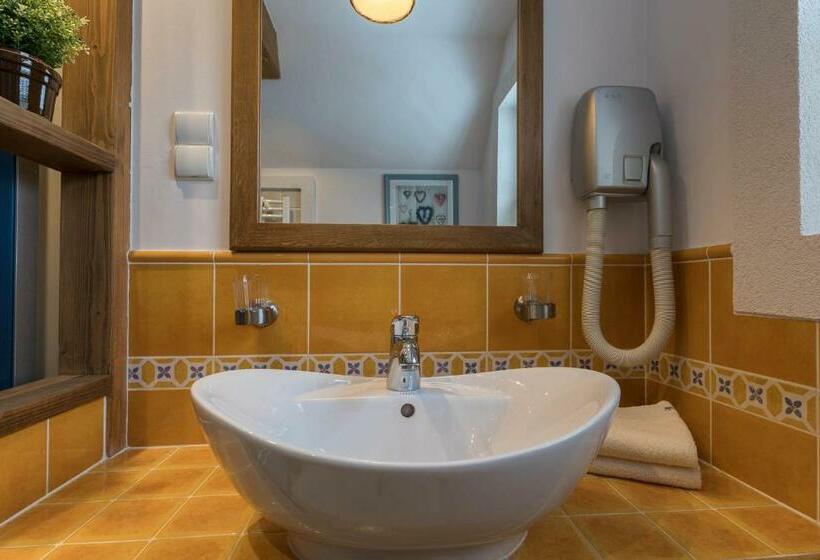 Апартаменты 1 Спальня, Bambi Cottage