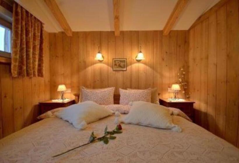 Семейные Апартаменты, Bambi Cottage