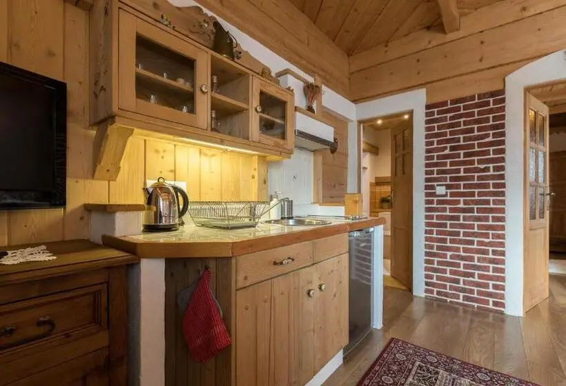 Perhehuoneisto, Bambi Cottage