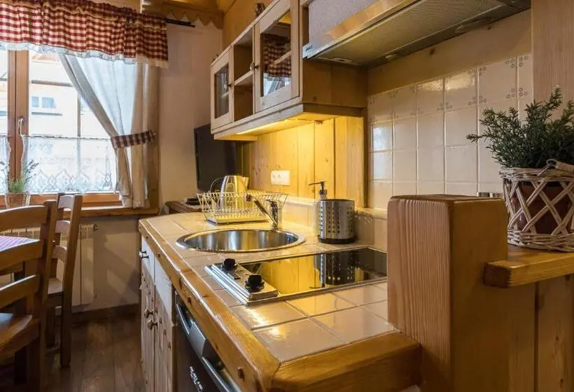 Perhehuoneisto, Bambi Cottage