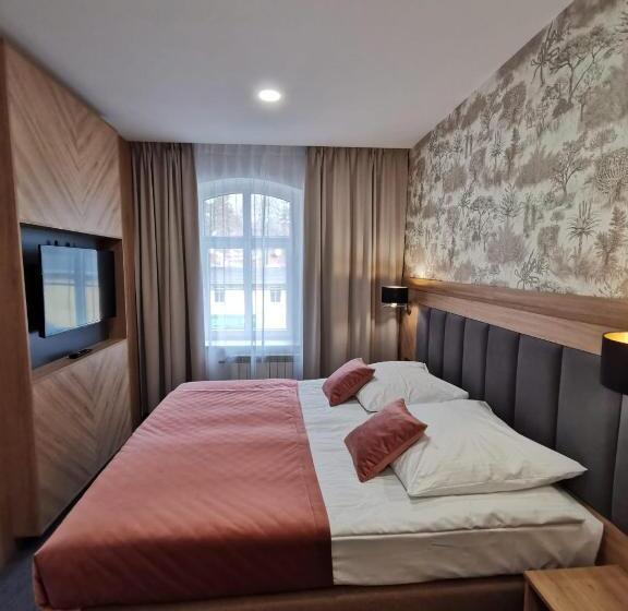 패밀리 스튜디오, Leśny Dwór