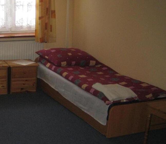 四人标准间, Nasz Domek