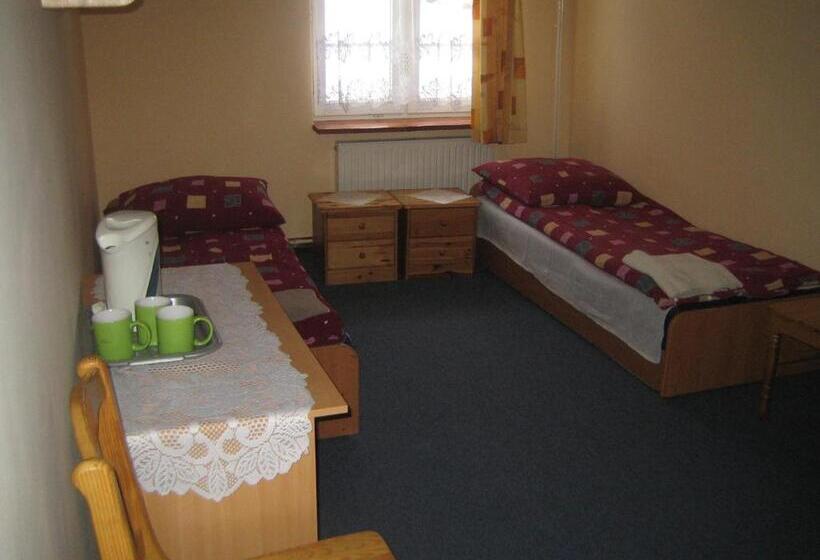 四人标准间, Nasz Domek