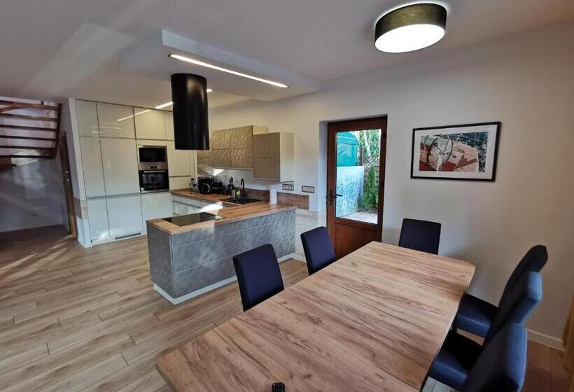 בקתת סופריור בת חדר 1, Paula Wellness & Spa