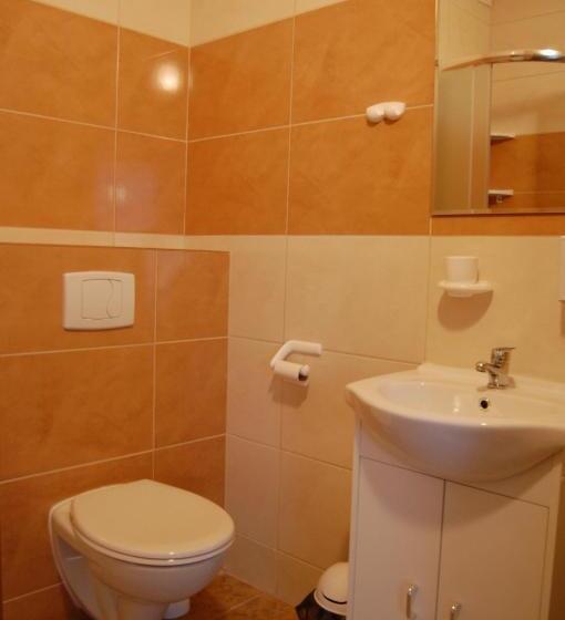 חדר משפחתי, Rezydencja Nad Wigrami Standard & Comfort Rooms