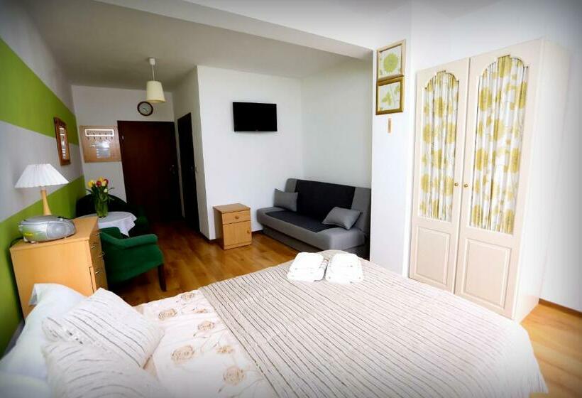 Cameră Standard, Rezydencja Rowita