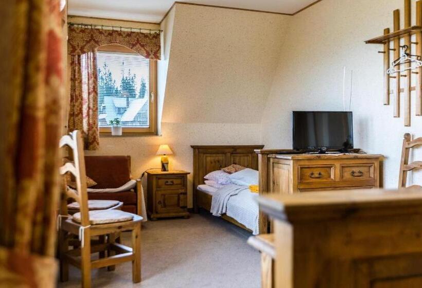 Habitació Triple Estàndard, Willa Cetynka