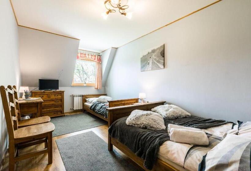 Habitació Triple Estàndard, Willa Cetynka