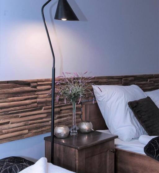 سوییت, Willa Kazimiera