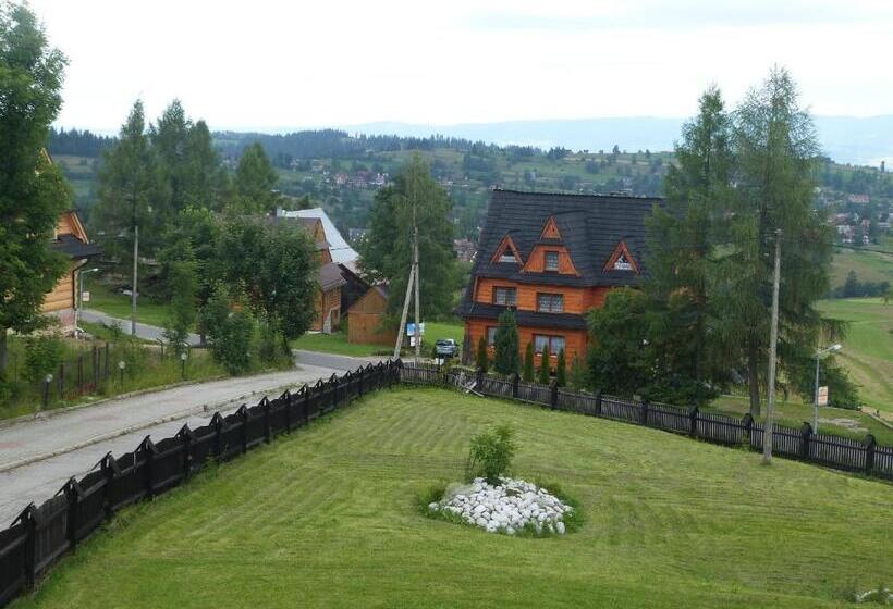 شقة من غرفة نوم واحدة متصلة, Willa Litka