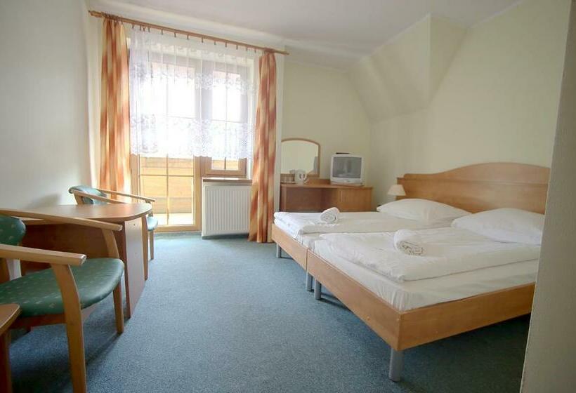 Quarto Estandar, Willa Park