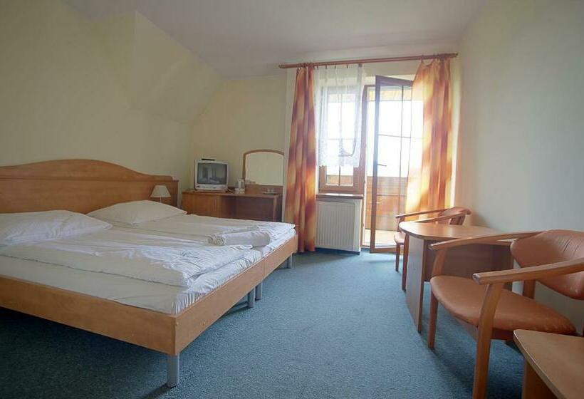 Quarto Estandar, Willa Park