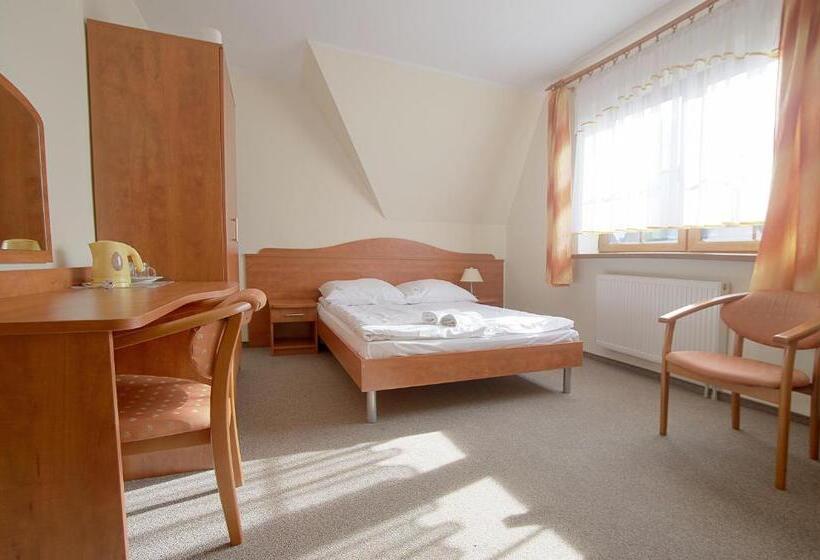 Quarto Estandar, Willa Park