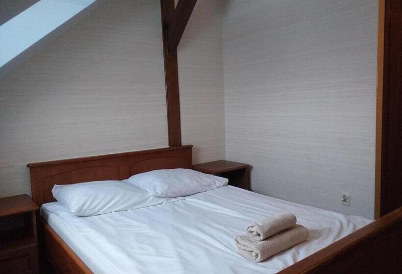 اتاق استاندارد یک نفره, Zielony Dworek