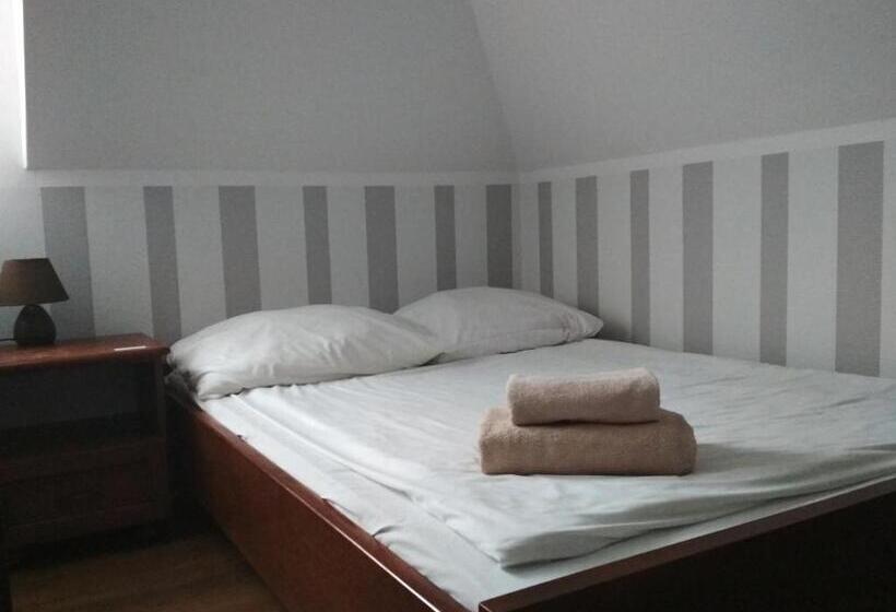 اتاق استاندارد یک نفره, Zielony Dworek