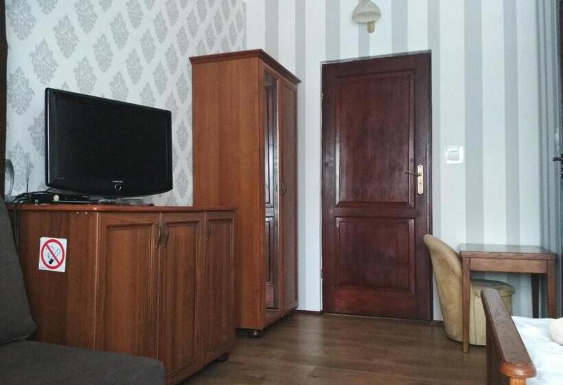 اتاق استاندارد, Zielony Dworek