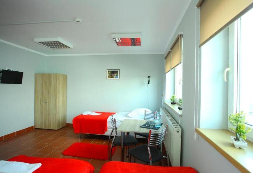 Номер Стандарт Трехместный, Hostel Bazar