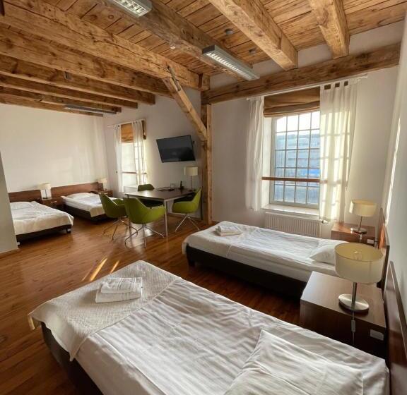 اتاق پرمیوم, Hostel Międzynarodowe Centrum Spotkań Młodzieży