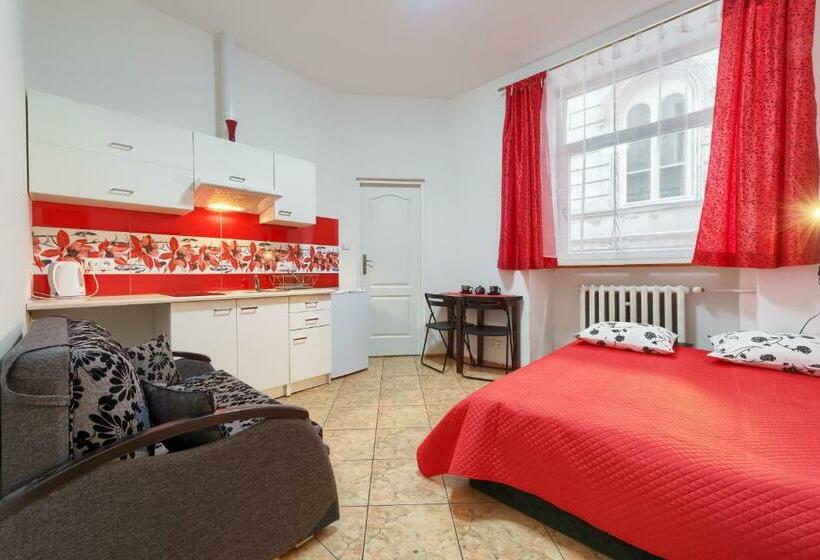 标准工作室, Hostelswidnicka24