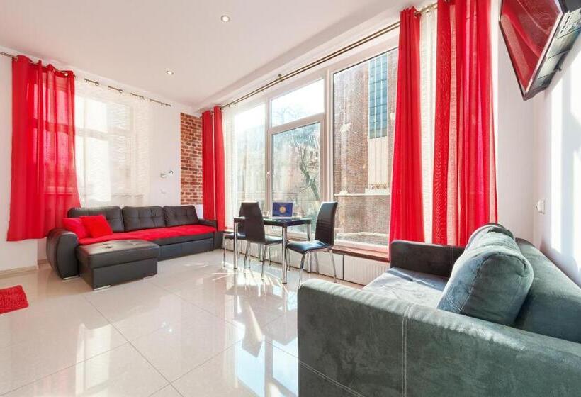 标准工作室, Hostelswidnicka24