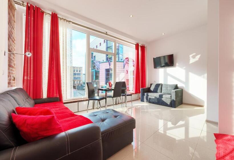 Студия Стандарт, Hostelswidnicka24