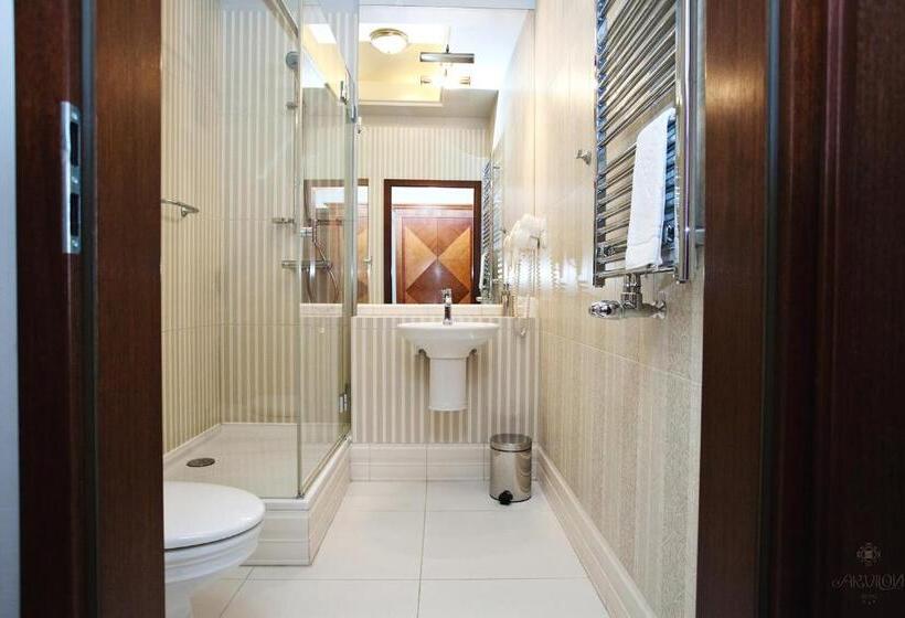 غرفة قياسية فردية, Akvilon