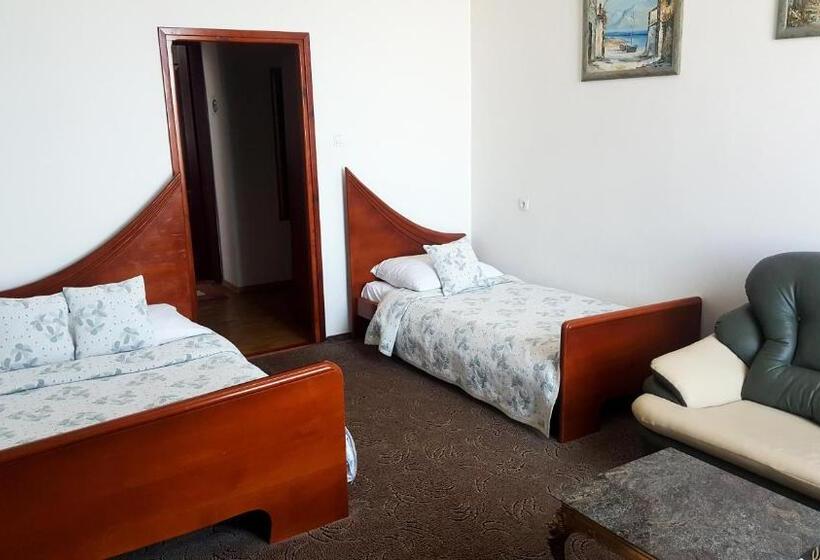 高级大房间, Bristol