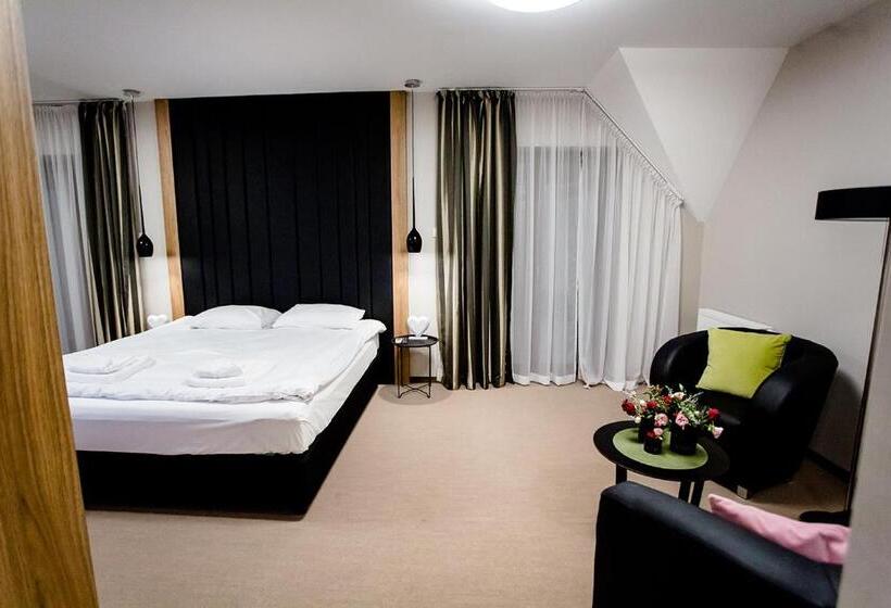 テラス付き１ベッドルームアパートメント, Bulwary Biznes